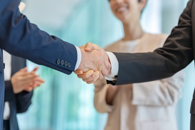 Übernahme von Pfeil & Koch abgeschlossen.