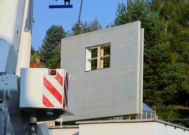 Für Betonfertigteile geht es leicht bergauf