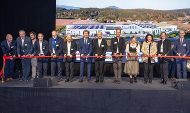 Vertreter:innen von Craiss, Siemens Energy und aus der Landespolitik bei der feierlichen Eröffnung.