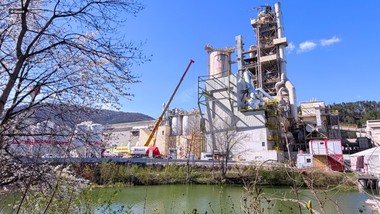 Die neue Rohmehlmühle
am Baumit Standort
Wopfing ist in Betrieb und
optimiert einen zentralen
Prozessschritt in der
Zementproduktion.