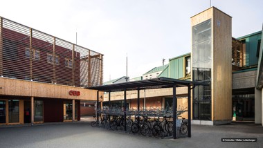Erster ÖBB-Lift im hybriden Holzschacht