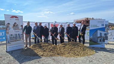 Spatenstich für Holzbauprojekt