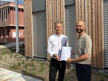 Firma ermöglicht Studieren für Mitarbeitende: PKE Energy Automation GmbH und Hochschule Burgenland arbeiten zusammen