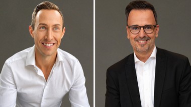 Links: Fabian Kinzler, Leiter der strategischen Initiative AXOR Next Level, Hansgrohe Deutschland  Vertriebs GmbH. Rechts: Volker Stark, Geschäftsführer Hansgrohe Deutschland Vertriebs GmbH. 