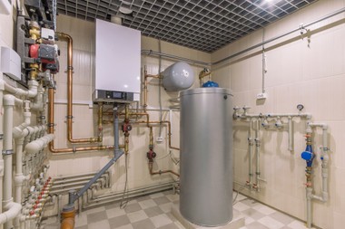 Heizungskeller-alt-shutterstock_775017505.jpg