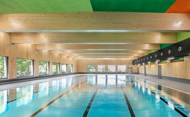 Hallenbad in Holzmodulbauweise