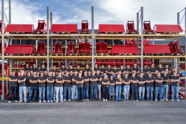 12 der insgesamt 35 Lehrlinge starteten ihre Ausbildung in den i+R-Sparten Bau, Holzbau und Business Partner