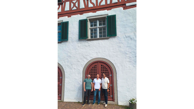 Die beiden Geschäftsführer der Sunlumo Technology Schweiz GmbH Nico Schreier (links) und Markus Barek (Mitte) mit Sunlumo CEO Robert Buchinger (rechts), der die Gesamtverantwortung der Unternehmensgruppe übernimmt.
