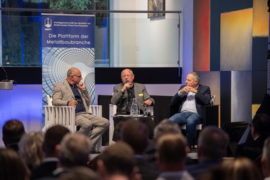 Rückblick und Austausch standen bei der Jubiläumsfeier „50 Jahre AMFT“ im Mittelpunkt.  