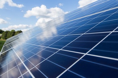 Unklare EAG-Förderbedingungen: PV-Wirtschaft schlägt Alarm