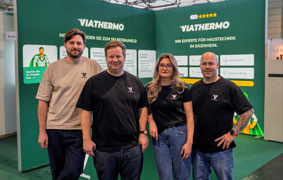 Das Eigenleistungsmodell richtet sich an Bauherren, die Verantwortung übernehmen möchten, gleichzeitig aber Wert auf fachliche Begleitung legen.