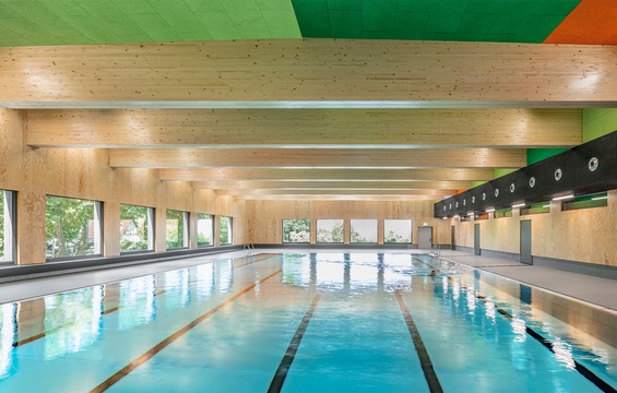 Hallenbad in Holzmodulbauweise