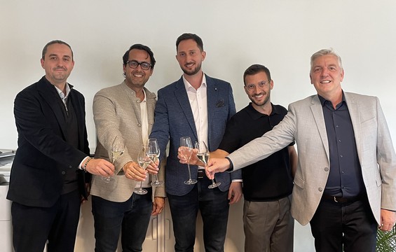 A. Bikic (Tech Dir. Intern. Sunlumo), R. Buchinger (CEO), I.Markovic (Sigenergy), D. Wiesinger (C&I Center) und Ch. Popp (Bgm. Stadl-Paura) 