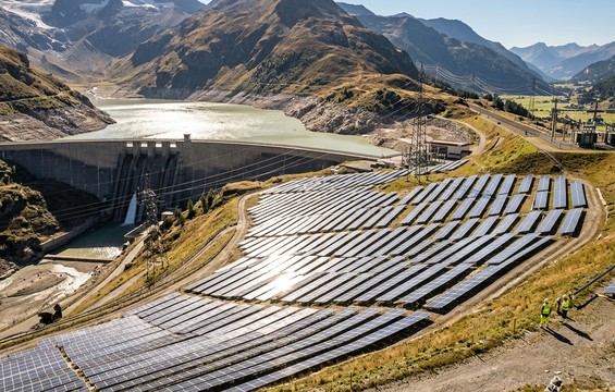 Strom: PV federt schwache Wasserkraft ab