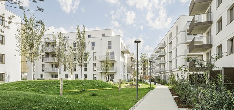 Der klimaaktiv Kriterienkatalog 2026 enthält wichtige Neuerungen: Neben der Integration der neuen EU-Gebäuderichtlinie wurden gezielte Weiterentwicklungen vorgenommen