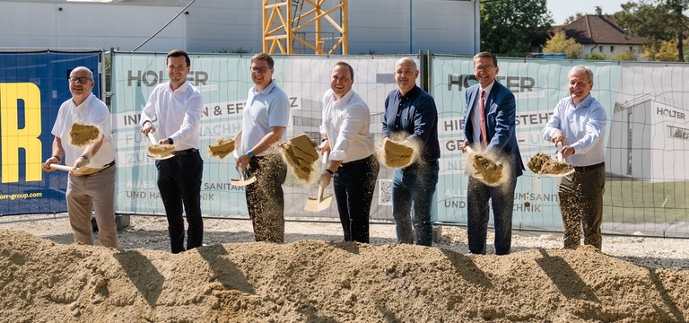 Am 03. August 2026 fand am Standort Wels der Spatenstich für ein neues automatisiertes Kleinteilelager bei Holter statt.
